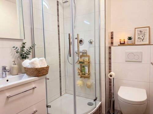 Gäste WC mit Dusche - 