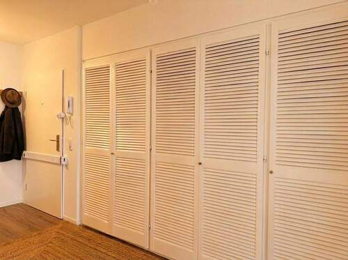 Flur mit viel Stauraum - 