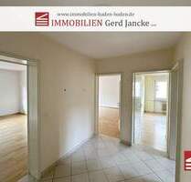 Baden-Baden, gut geschnittene Drei-Zimmer-Wohnung mit Balkon u. Carport