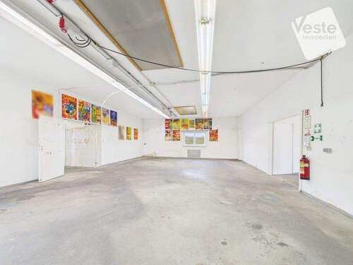 große Fertigungshalle - 