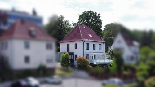 Sonniger Balkon - Mehr als nur ein Haus - Ihr neues Zuhause