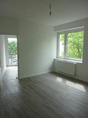 Wohnzimmer - D-Flingern-Nord. sanierte 2 Zimmer-Whg. im 2. OG. ca. 50 m² (EBK mögl.)