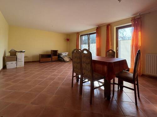 Wohnzimmer EG - Mehrfamilienhaus, Wohnhaus mit 280,00 m&sup2; in Auetal zum Kaufen