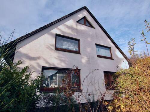 Bild 1 - Großzügig, naturnah, familienfreundlich: Ihr neues Zuhause in Garstedt