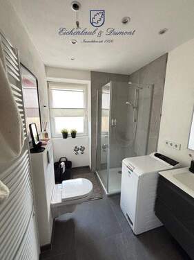 Duschbad mit Fenster - 