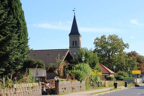 Umgebung-Kirche2 - 