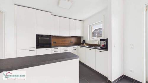 Küche mit Einbauküche - Etagenwohnung mit 90,00 m&sup2; in Perl / Besch zum Kaufen