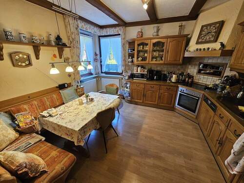 3.JPG - 6 Zimmer Mehrfamilienhaus, Wohnhaus in Mettlach