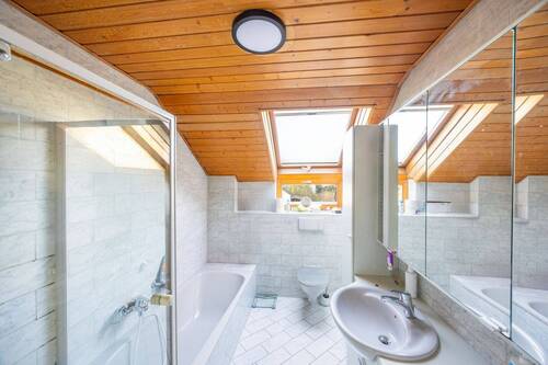 Badezimmer - Etagenwohnung mit 118,00 m&sup2; in Ludwigsburg zum Kaufen