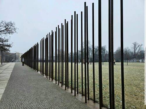 Ehem. Mauerstreifen - 