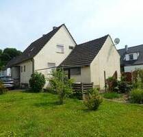 Sanierungsobjekt EFH auf 678 m² großem Grundstück mit erweitertem Baufenster in Bietigheim 