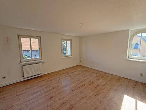 Wohnen - 4 Zimmer Etagenwohnung in Kreischa