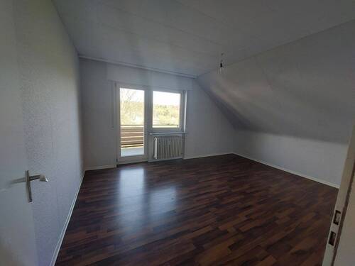 Weiteres Zimmer mit Zugang zum Balkon - 