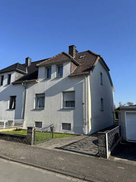 Straßenseite - 