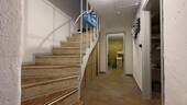 Treppe und Flur im Keller - 