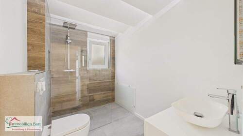 Badezimmer - Etagenwohnung mit 65,00 m² in Perl / Sinz zum Kaufen