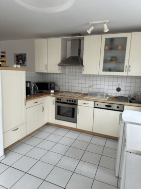 Küche mit ausreichend Platz... - Etagenwohnung mit 83,60 m&sup2; in Überlingen zum Kaufen