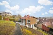 Rückansicht und Garten - Charmantes 2-Familienhaus in Remchingen-Wilferdingen