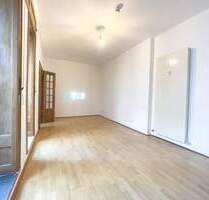 Sanierte Wohnung mit Parkett, EBK und großer Außenterrasse & Glasfaseranschluss in zentraler Lage - Krefeld Cracau