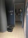 Damentoilette Eingang - 
