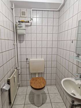 separates WC - 