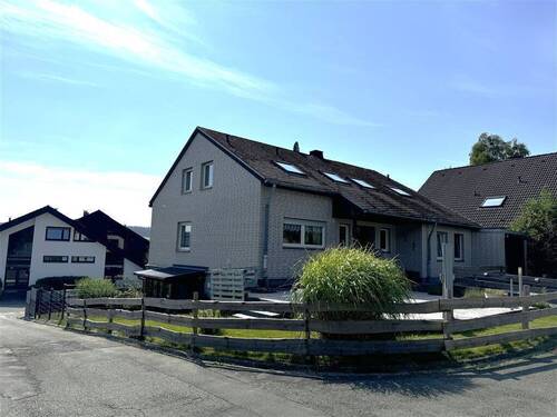 Ansicht EG-/DG-Wohnung - Mehrfamilienhaus, Wohnhaus mit 230,00 m² in Winterberg zum Kaufen