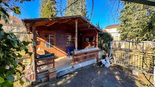 Gartenhäuschen - Mehrfamilienhaus, Wohnhaus mit 150,00 m² in Dresden zum Kaufen
