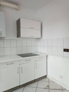 Küche mit Einbauzeile - 