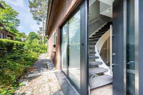 Eingang - 7 Zimmer Einfamilienhaus zum Kaufen in Hamburg