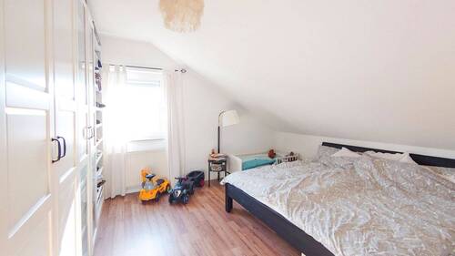Schlafzimmer - Etagenwohnung mit 88,00 m&sup2; in Mühlheim am Main zum Kaufen