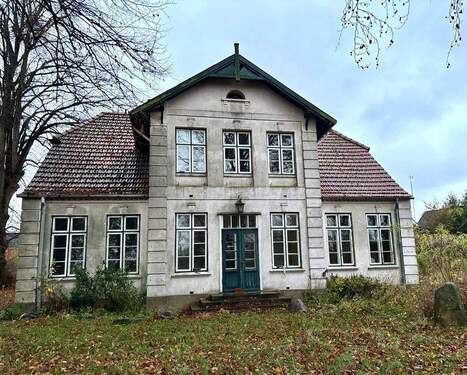 Vorderansicht - Denkmaljuwel nahe Ostsee - 2.115 m² Grundstück - provisionsfrei