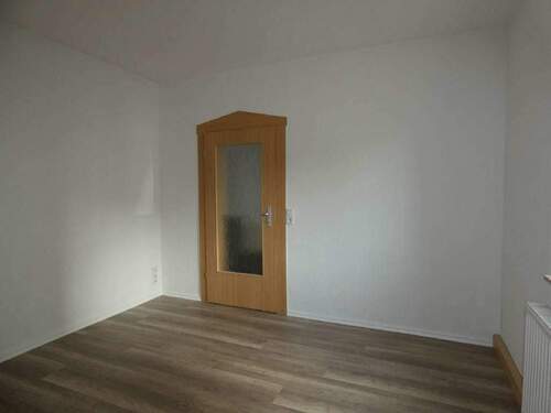 Wohnzimmer - 2 Zimmer Etagenwohnung in Lichtenstein/Sa.-Rödlitz