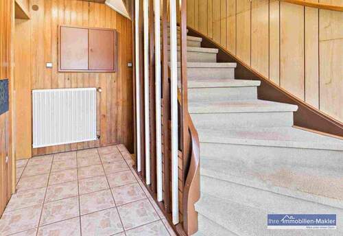 Eingangsbereich -Treppenhaus - 