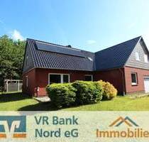 Energetisch aufwendig modernisiertes Wohnhaus mit 2 Wohneinheiten auf großzügigem Grundstück - Leck