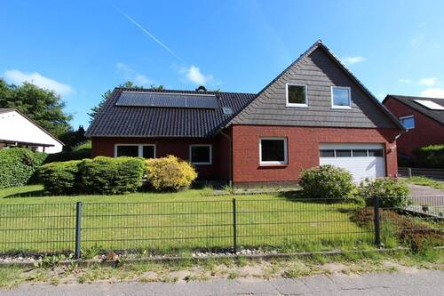 . - 7 Zimmer Mehrfamilienhaus, Wohnhaus zum Kaufen in Leck