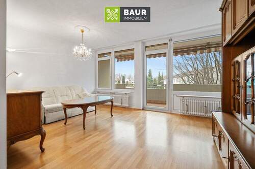 Wohnbereich mit Zugang zum Südbalkon - 