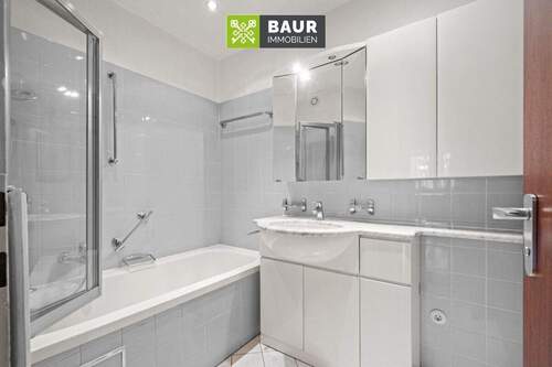 Innenliegendes Badezimmer - 