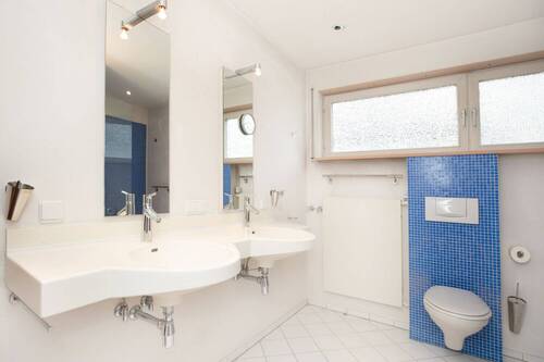 Badezimmer 1. OG - 