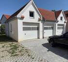 3 Doppelgaragen auf eigener Flurnummer - 8 Zimmer Doppelhaushälfte in Harburg (Schwaben)