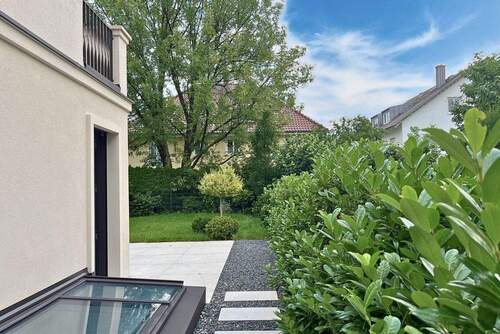 Westseite mit Abendsonne - 