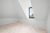 Arbeiten / Gast Dachgeschoss - 