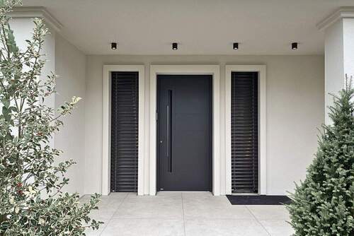 Überdachter Eingangsbereich - 6 Zimmer Doppelhaushälfte zum Kaufen in München