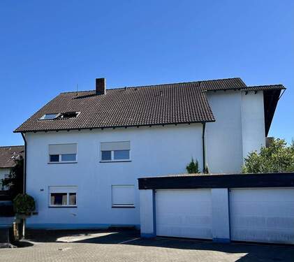 Straßenansicht - Etagenwohnung mit 64,00 m&sup2; in Hemhofen zum Kaufen