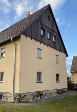 Objekt - Seitenansicht - 3 Zimmer Etagenwohnung in Dittelsdorf