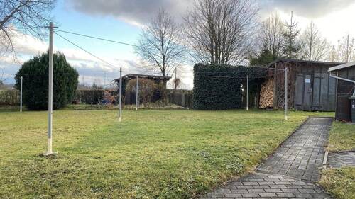 zugehöriges Grundstück - 