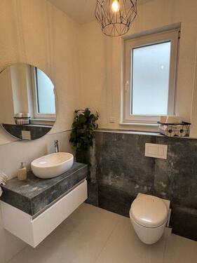 Gästetoilette im Erdgeschoss - 