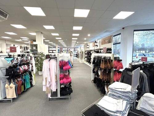 Blick in die Verkaufsfläche - Gewerbeobjekt (Büro, Produktion, Verkauf) in Kolbermoor zur Miete