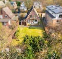 Charmantes Anwesen mit parkähnlichem Grundstück und Entwicklungspotential - Hamburg Lokstedt