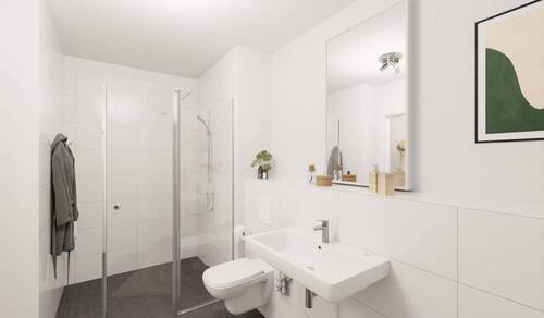 Modern gefliestes Bad mit bodengleicher Dusche - 3 Zimmer Etagenwohnung in Köln-Weidenpesch