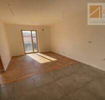 Erstbezug! 2 Zimmerwohnung, Erdgeschoss - Neubau mit Terrasse und Stellplatz in Gerolzhofen